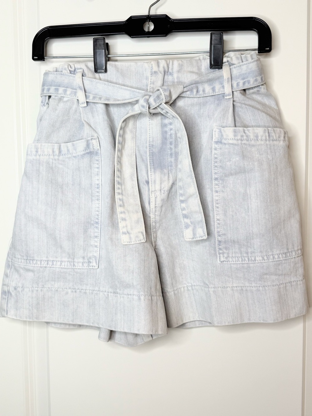 Pilcro Anthropologie Slim Boyfriend Denim Shorts Sz 27 Belted Light Wash
